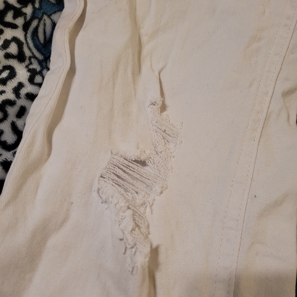 Women's White Jeans. Size 12. Excellent condition! - Picture 2 of 4